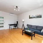Kutrzeby Quiet Corner Apartment By Bookinghost